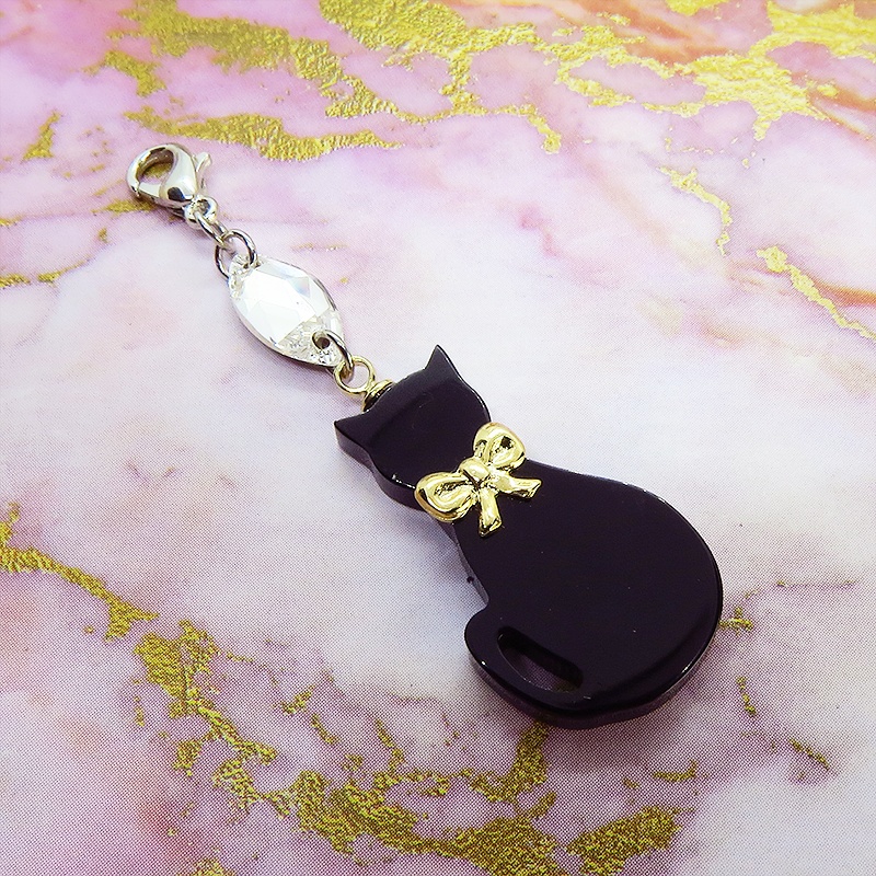 マスクチャーム ゴールドリボンの黒猫チャームとスワロフスキーのチャーム アクリル キーホルダー