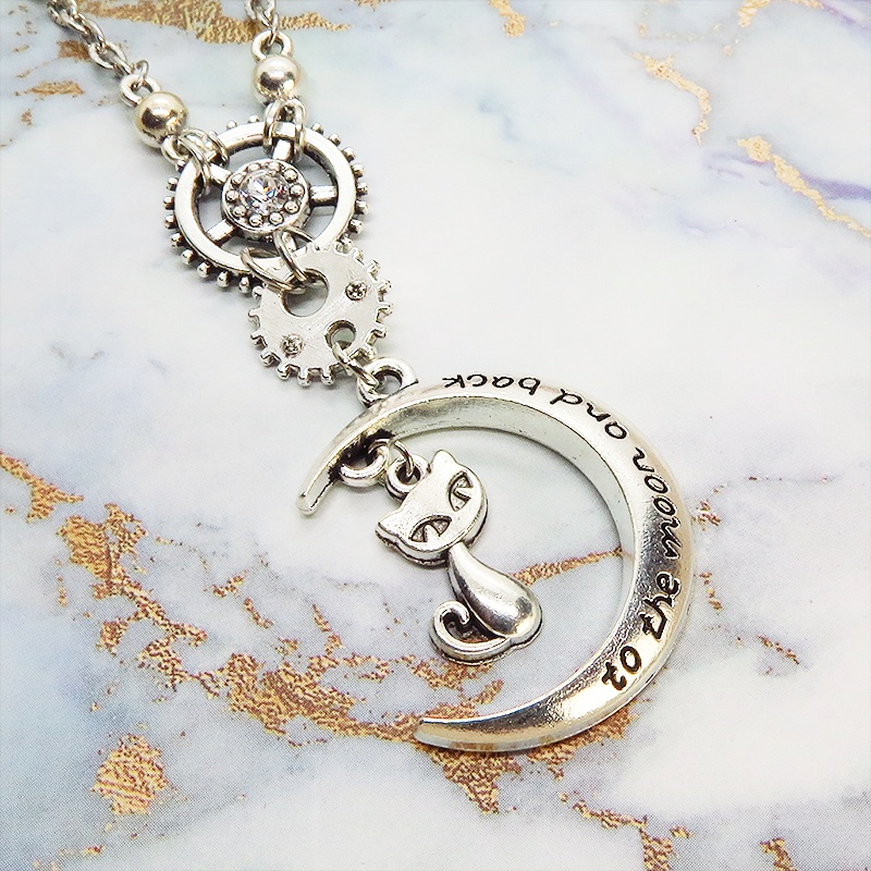 アンティークシルバー 猫と三日月と歯車のスチームパンク風ネックレス スワロフスキー 長さ調整可