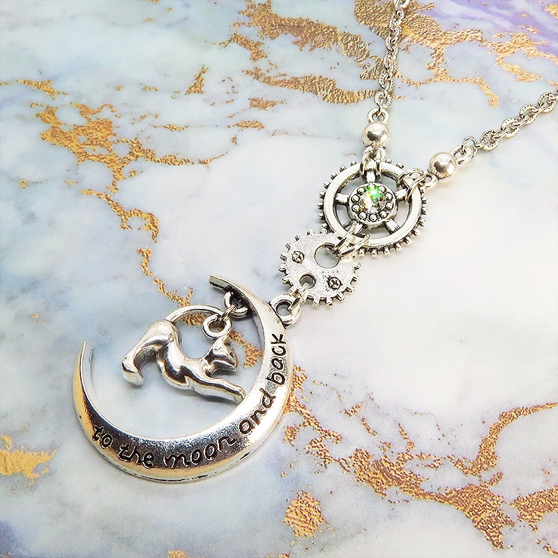 アンティークシルバー のび猫と三日月と歯車のスチームパンク風ネックレス スワロフスキー 長さ調整可