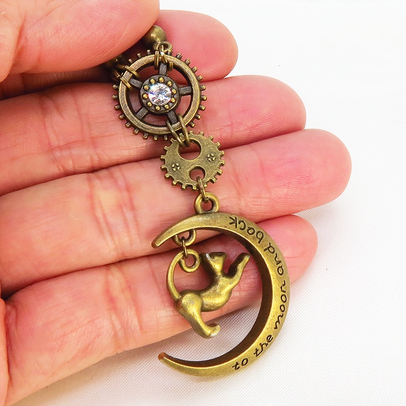 アンティークゴールド のび猫と三日月と歯車のスチームパンク風ネックレス スワロフスキー 長さ調整可