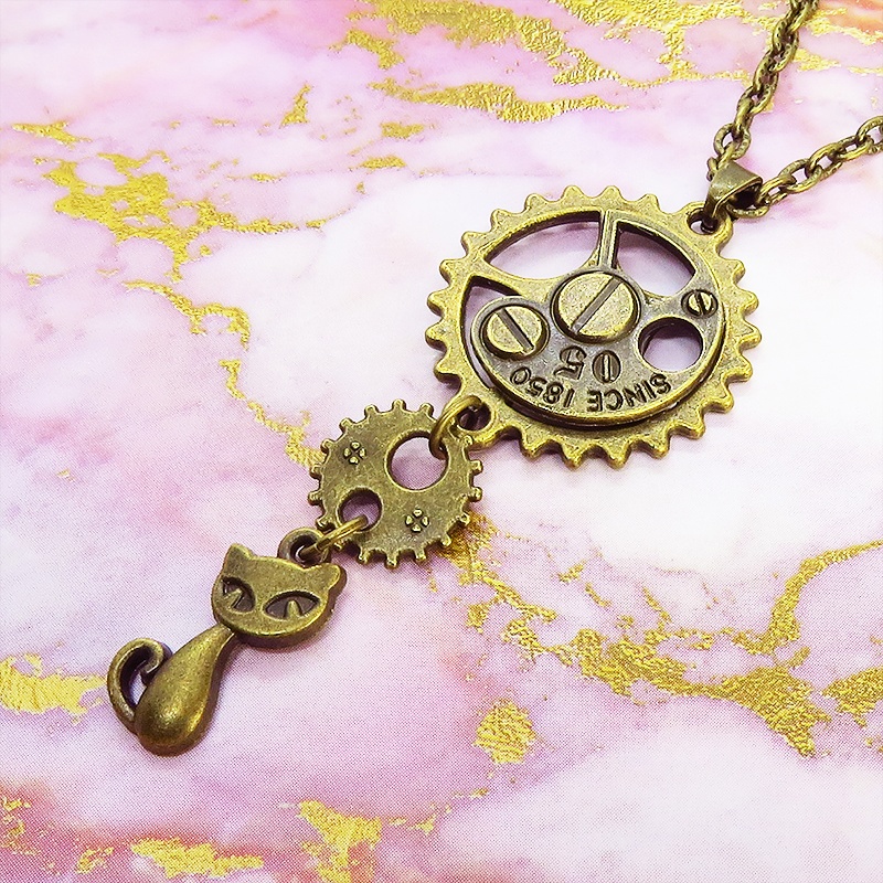 アンティークゴールド 猫と歯車を組合せたスチームパンク風ペンダントネックレス 長さ調整可