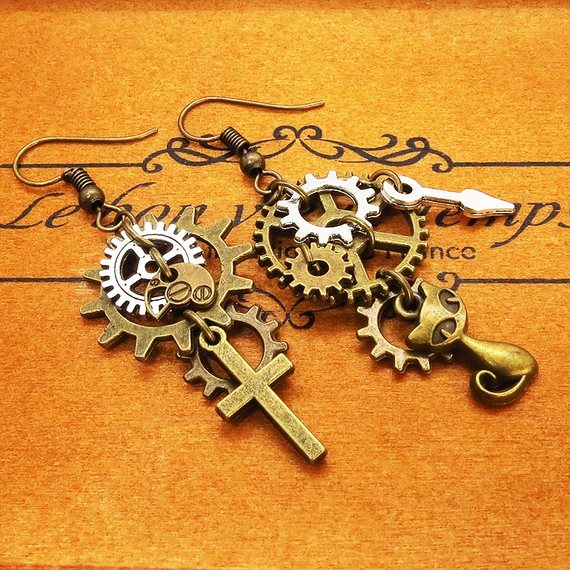 スチームパンク風 猫とロザリオと歯車のアシンメトリーピアス Vol.01 アンティークカラー
