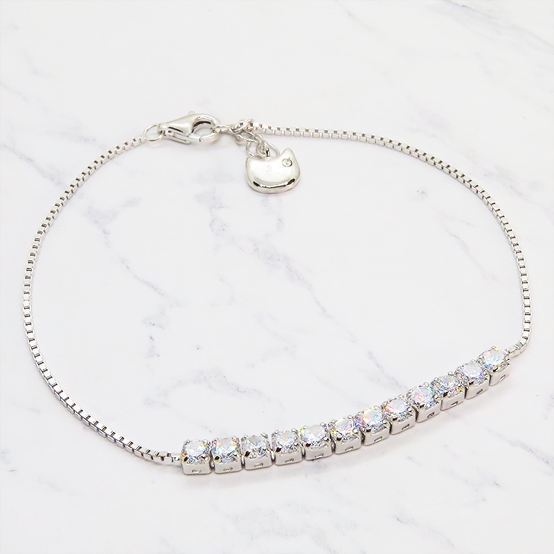 シルバー925 猫フェイスモチーフとキュービックジルコニアのビジューのブレスレット スワロフスキー