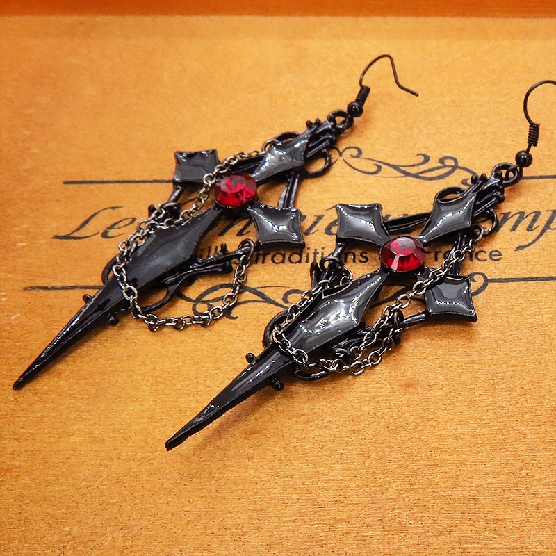 黒く輝く十字架のブラッククロスチェーンピアス ロザリオ ゴシック パンク ロック メタルブラック