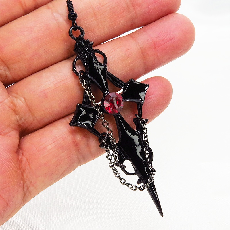 黒く輝く十字架のブラッククロスチェーンピアス ロザリオ ゴシック パンク ロック メタルブラック