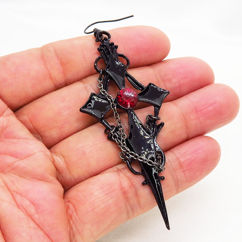 黒く輝く十字架のブラッククロスチェーンピアス ロザリオ ゴシック パンク ロック メタルブラック