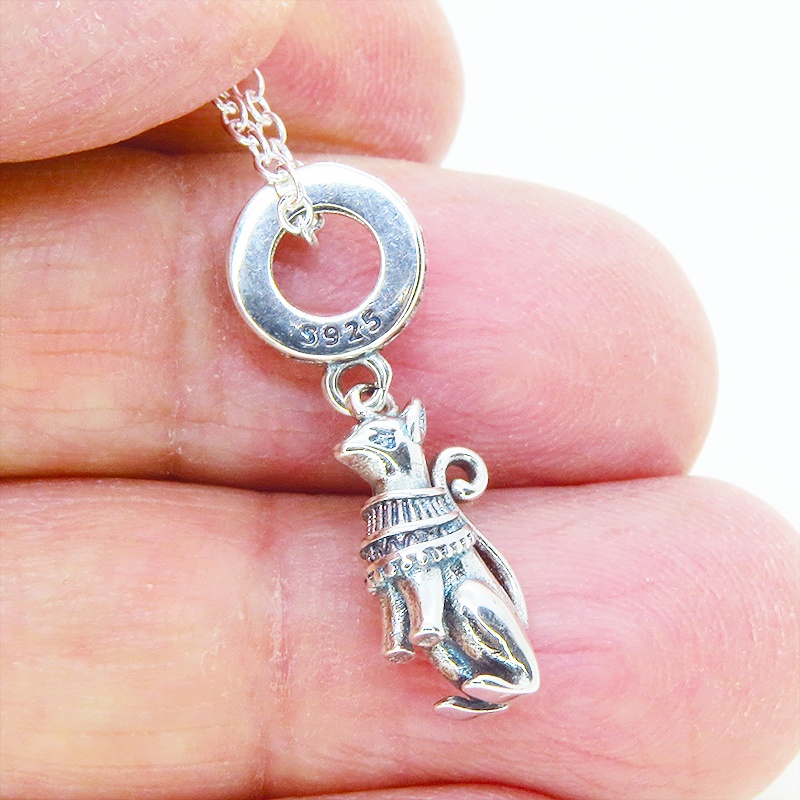 【再販4】シルバー925 バステト 猫の神様 エジプト神 猫モチーフネックレス キュービックジルコニア オリエンタル 立体