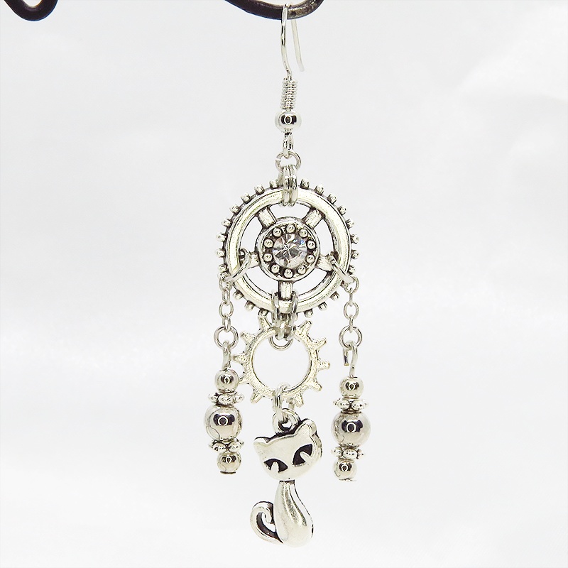 スチームパンク風 猫と歯車・ギアのチェーンピアス アンティークシルバー スワロフスキー