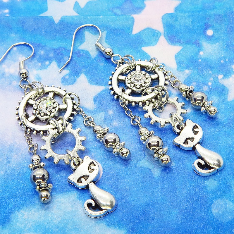スチームパンク風 猫と歯車・ギアのチェーンピアス アンティークシルバー スワロフスキー