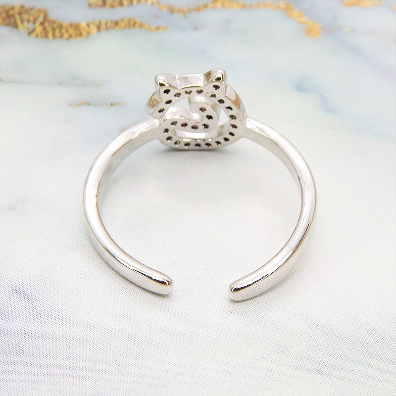 くるくる巻いた尻尾と猫耳モチーフのデザインリング シルバー925 キュービックジルコニア フリーサイズ