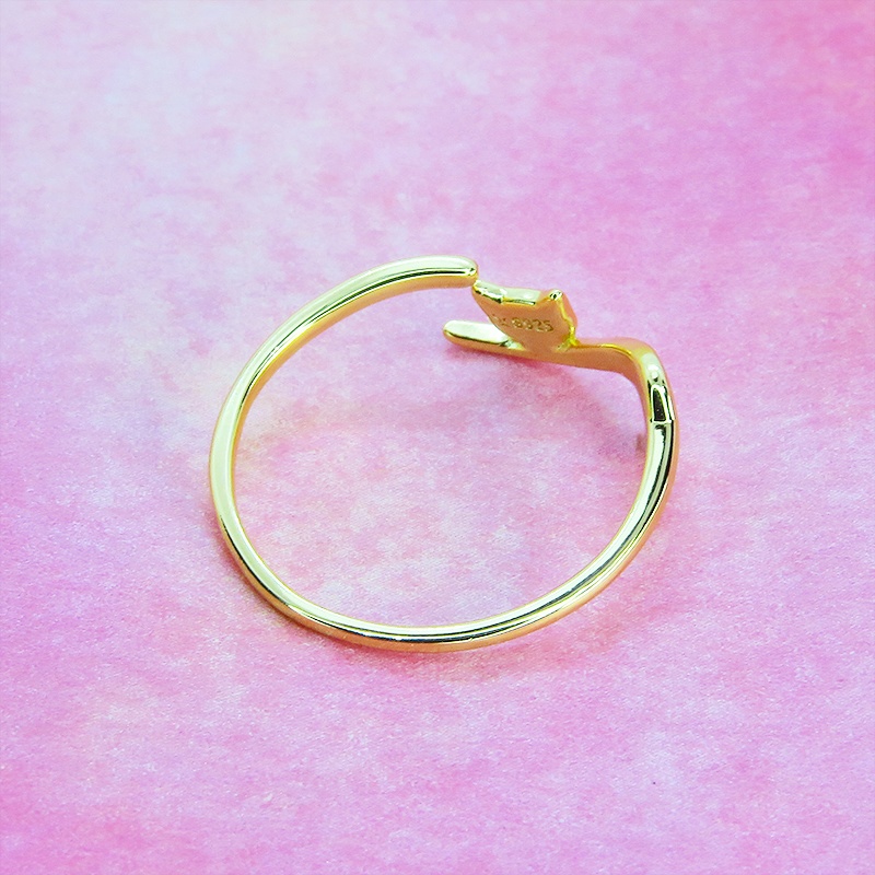 「再販×4」シルバー925 繊細で柔らかいラインの猫シルエットモチーフリング フリーサイズ 18Kゴールドコーティング