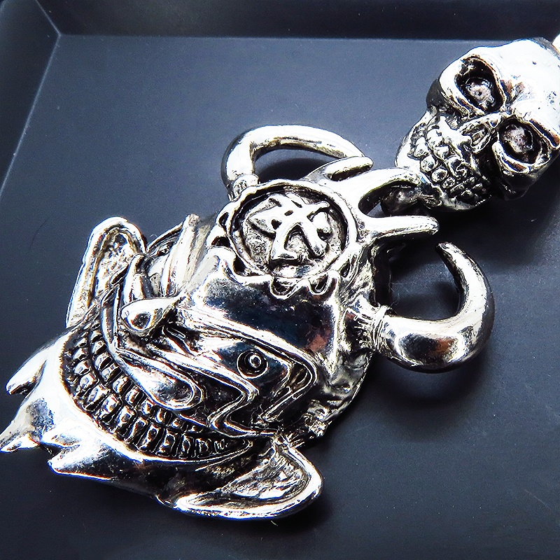 アンティークシルバー メンズ キーホルダー ドクロ 武者 侍 サムライ カブト ロック パンク