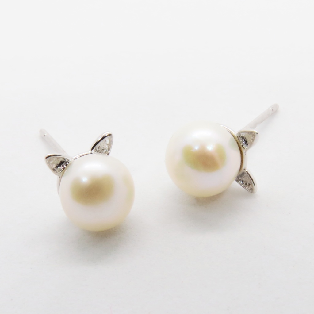 シルバー925 シンプルにさり気なく大人可愛い猫耳パールのネックレスとピアスのセット 淡水パール アジャスター追加可