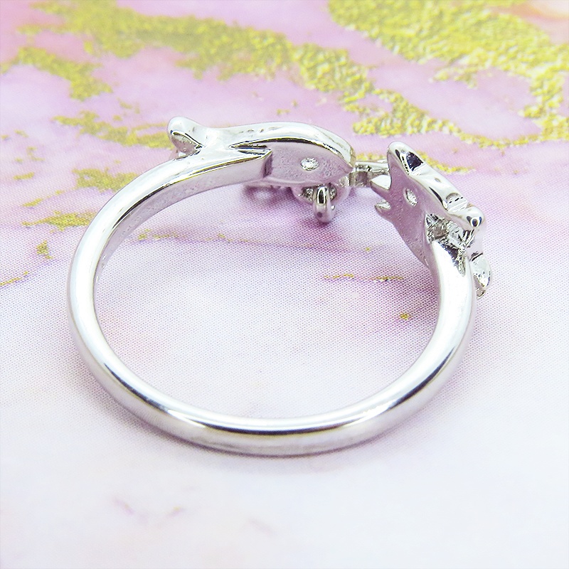 シルバー925 猫フェイスとお魚を組み合わせた大人可愛いリング オープンリング キュービックジルコニア 魚の骨 揺れる フリーサイズ