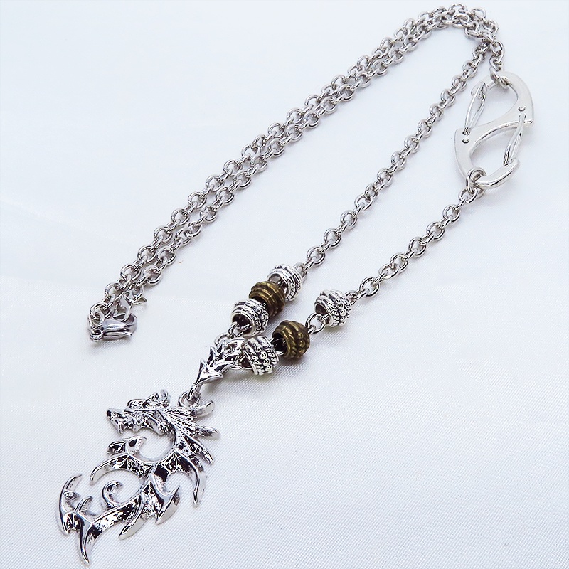 ドラゴンのシルエットモチーフとカラビナ・バックルのパンクロックスタイルネックレス ロック シルバー925PLD メタルビーズ