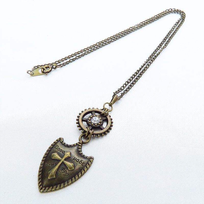 アンティークゴールド 盾(シールド)と歯車のゴシックネックレス スチームパンク風 スワロフスキー エンブレム 長さ調整可