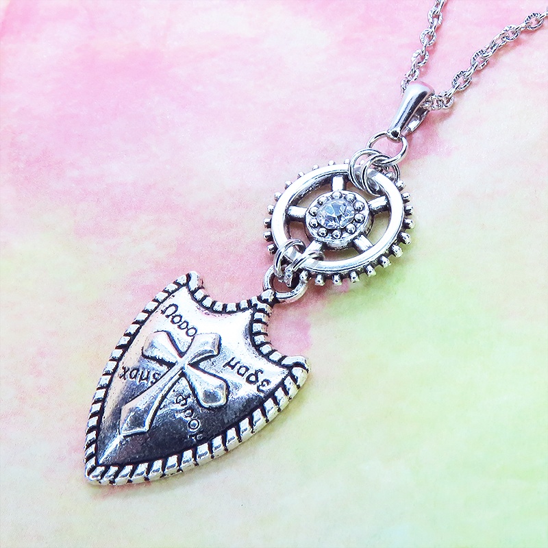アンティークシルバー 盾(シールド)と歯車のゴシックネックレス スチームパンク風 スワロフスキー エンブレム 長さ調整可