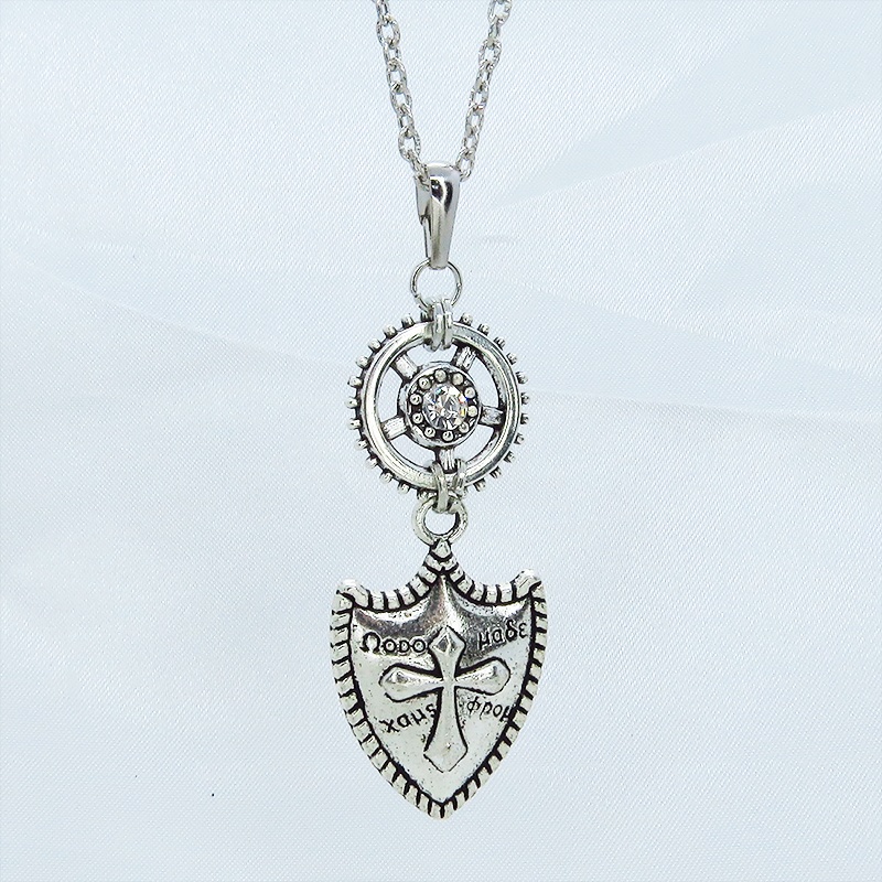 アンティークシルバー 盾(シールド)と歯車のゴシックネックレス スチームパンク風 スワロフスキー エンブレム 長さ調整可