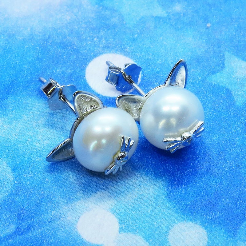 ヒゲのついた可愛い猫耳パールのピアス 淡水パール シルバー925