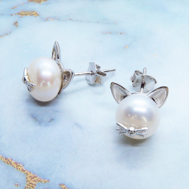 ヒゲのついた可愛い猫耳パールのピアス 淡水パール シルバー925
