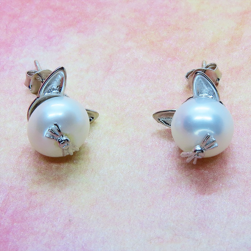 ヒゲのついた可愛い猫耳パールのピアス 淡水パール シルバー925
