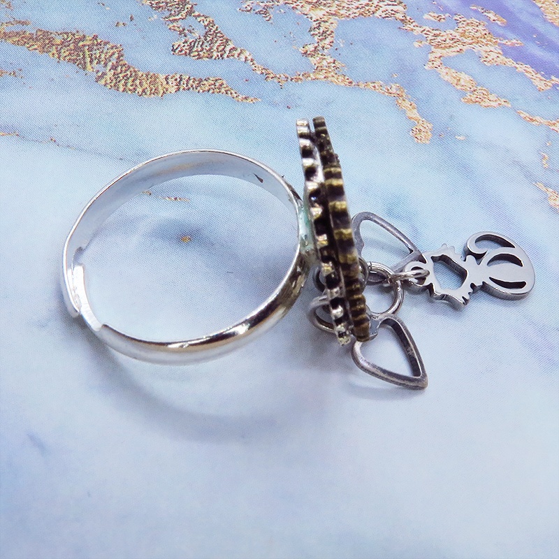 スチームパンク風 歯車と猫のコンパクトなフリーサイズリング スワロフスキー アンティークシルバー