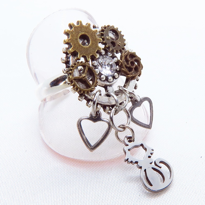 スチームパンク風 歯車と猫のコンパクトなフリーサイズリング スワロフスキー アンティークシルバー