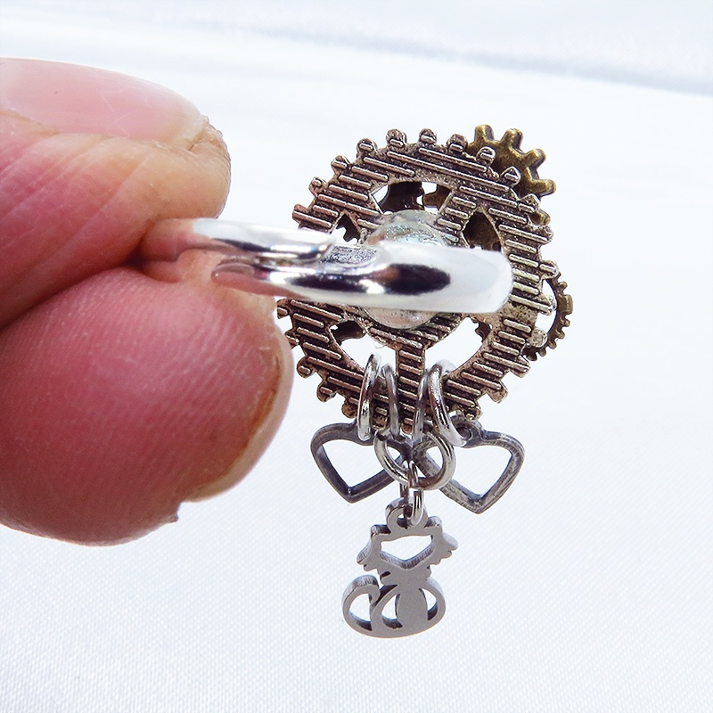 スチームパンク風 歯車と猫のコンパクトなフリーサイズリング スワロフスキー アンティークシルバー