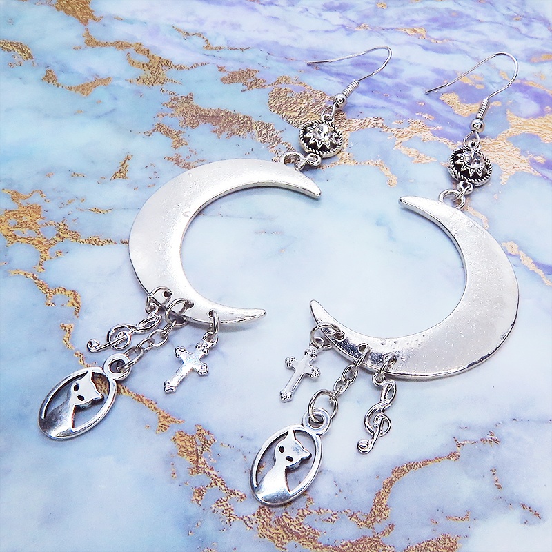 アンティークシルバー 猫と三日月のピアス タッセル調 メタル ラインストーン ロザリオ 音符 ユニセックス