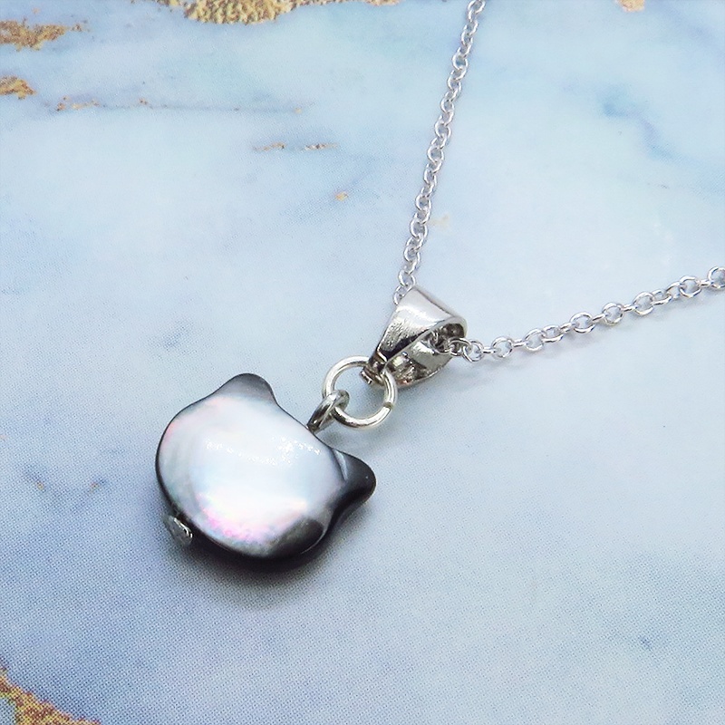 シルバー925 ブラックマザーオブパール 黒蝶貝(ブラックシェル)の猫モチーフネックレス