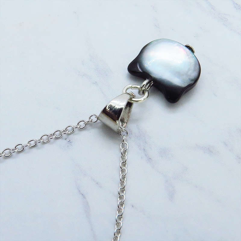 シルバー925 ブラックマザーオブパール 黒蝶貝(ブラックシェル)の猫モチーフネックレス