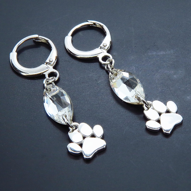 【再々販】シルバー925 肉球をあしらったモチーフとスワロフスキーを組み合わせたフープピアス リングピアス 猫 犬