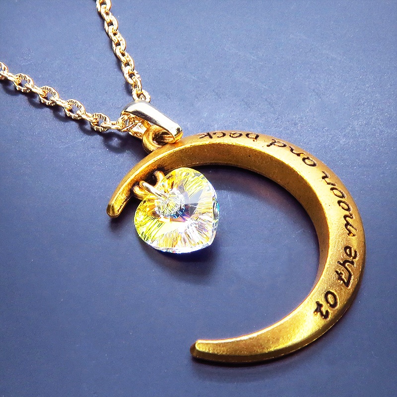 マットゴールド 三日月とハート型スワロフスキー・クリスタルを組み合わせたネックレス クリスタルオーロラ 長さ調整可