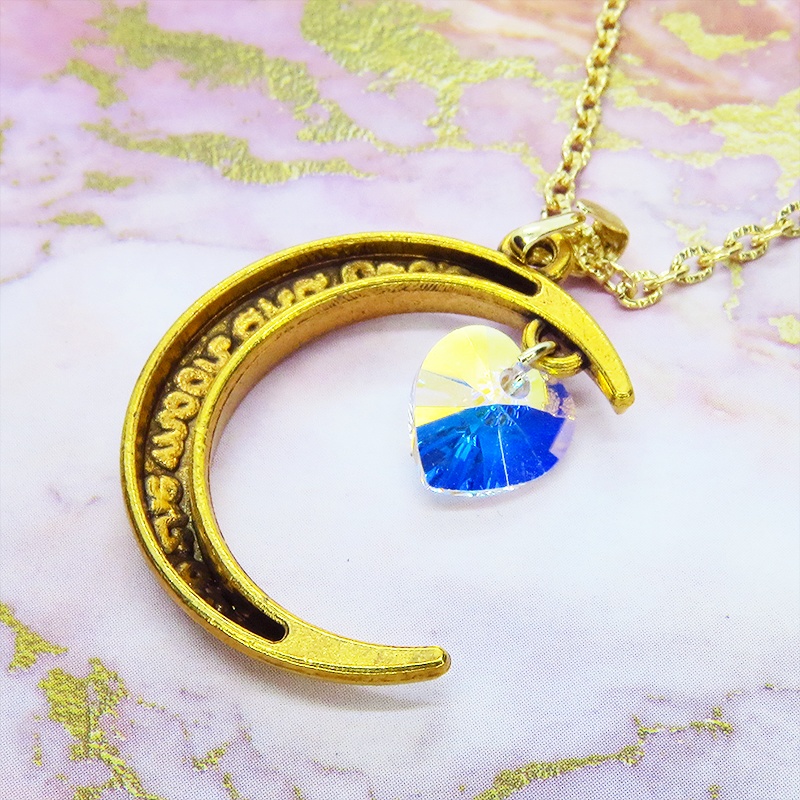 マットゴールド 三日月とハート型スワロフスキー・クリスタルを組み合わせたネックレス クリスタルオーロラ 長さ調整可