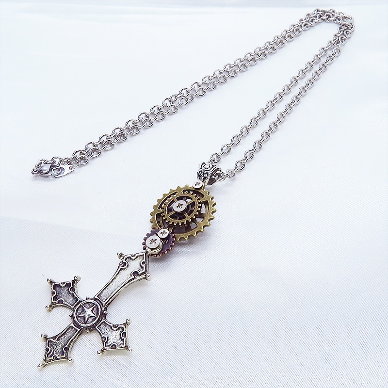 アンティークシルバー 歯車とロザリオの多層構造スチームパンクネックレス ネジ留め可動 レジン加工 長さ調整可