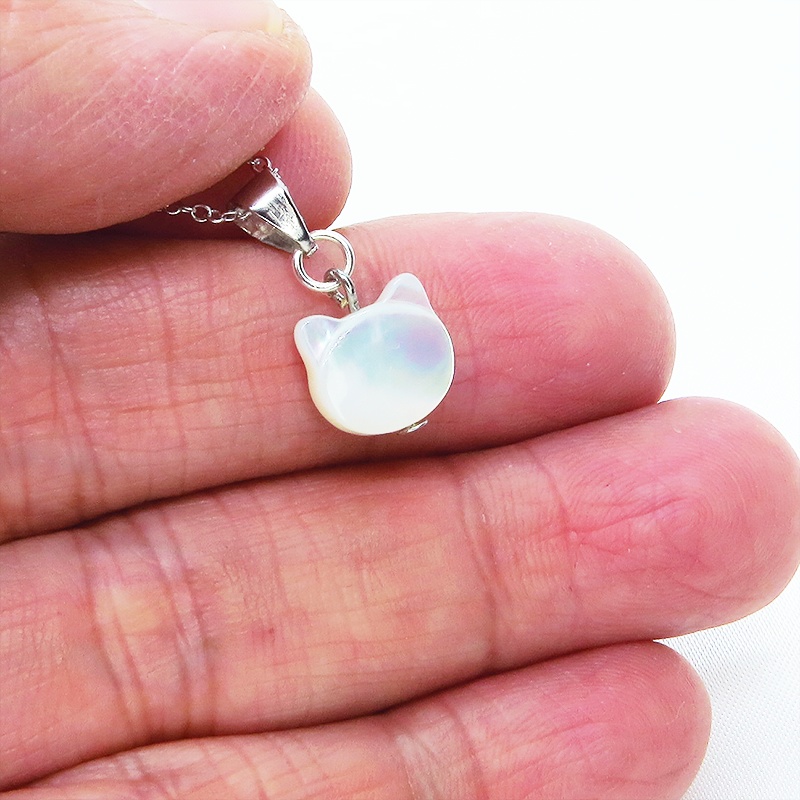 シルバー925 ホワイトマザーオブパール 白蝶貝(ホワイトシェル)の猫モチーフネックレス