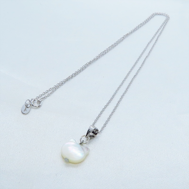 シルバー925 ホワイトマザーオブパール 白蝶貝(ホワイトシェル)の猫モチーフネックレス