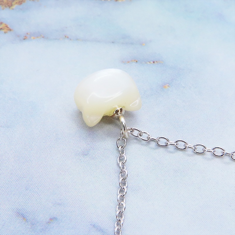 シルバー925 猫モチーフ ホワイトマザーオブパール 白蝶貝(ホワイトシェル)の猫ネックレス
