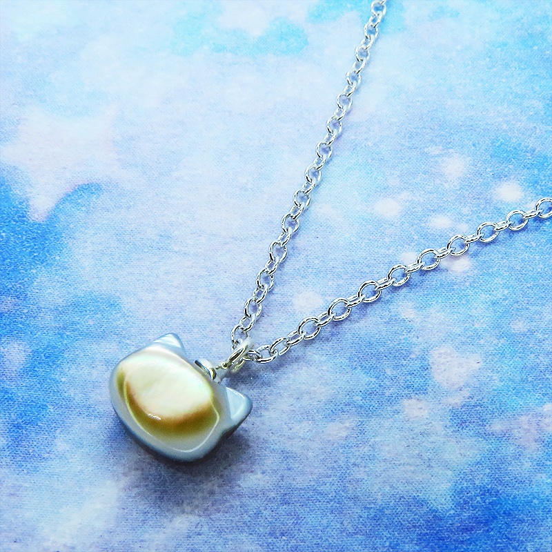 シルバー925 猫モチーフ ブラックマザーオブパール 黒蝶貝(ブラックシェル)の猫ネックレス