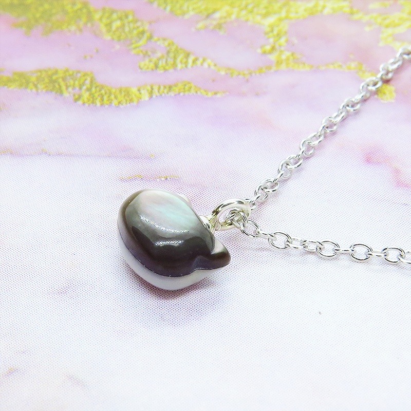 シルバー925 猫モチーフ ブラックマザーオブパール 黒蝶貝(ブラックシェル)の猫ネックレス