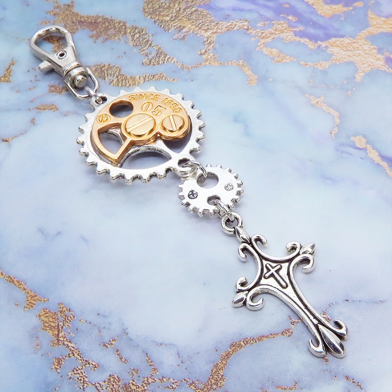 スチームパンク風アンティークシルバーの歯車とロザリオのキーホルダー チャーム ファスナーチャーム バッグチャーム