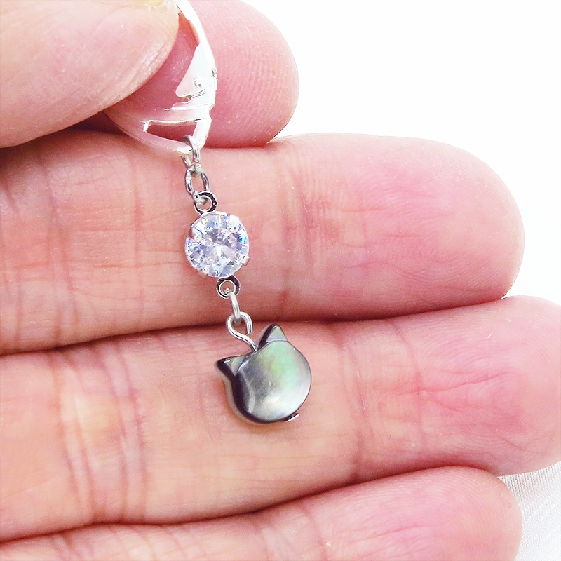 シルバー925 ブラックマザーオブパール 黒蝶貝(ブラックシェル)の猫モチーフピアス キュービックジルコニア リング