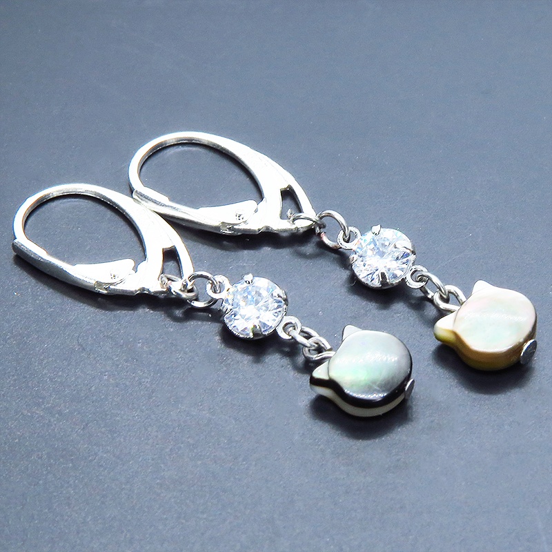 シルバー925 ブラックマザーオブパール 黒蝶貝(ブラックシェル)の猫モチーフピアス キュービックジルコニア リング