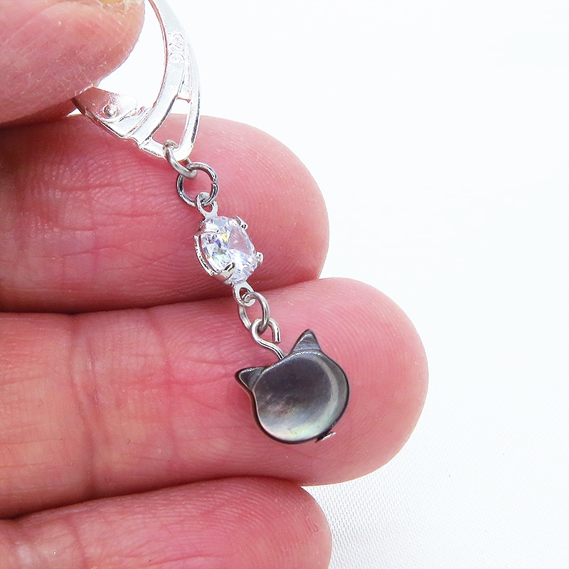 シルバー925 ブラックマザーオブパール 黒蝶貝(ブラックシェル)の猫モチーフピアス キュービックジルコニア リング