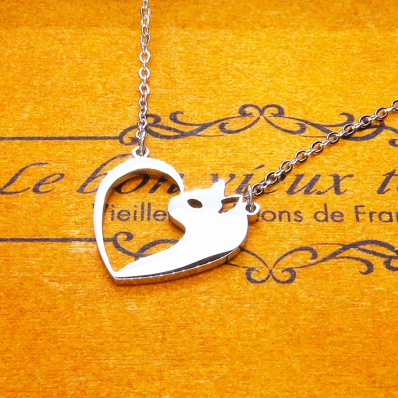 ステンレス製シルバーカラーの猫とハートを組合せた可愛いモチーフのネックレス オープンハートネックレス