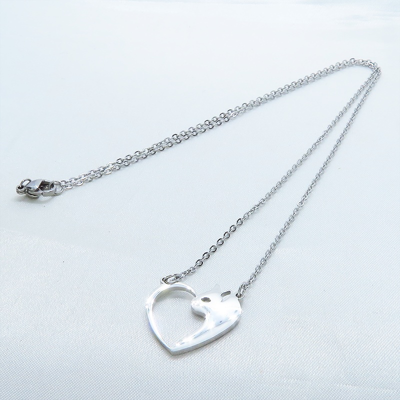 ステンレス製シルバーカラーの猫とハートを組合せた可愛いモチーフのネックレス オープンハートネックレス