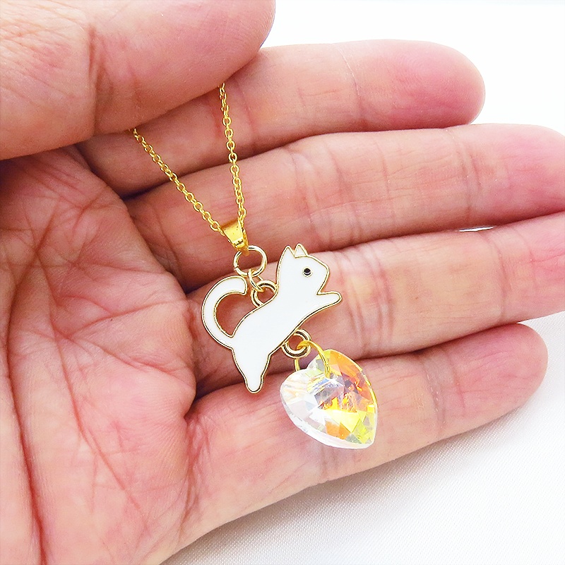 シルバー925 白猫モチーフとスワロフスキー・クリスタルのネックレス 18Kゴールドプレイテッド