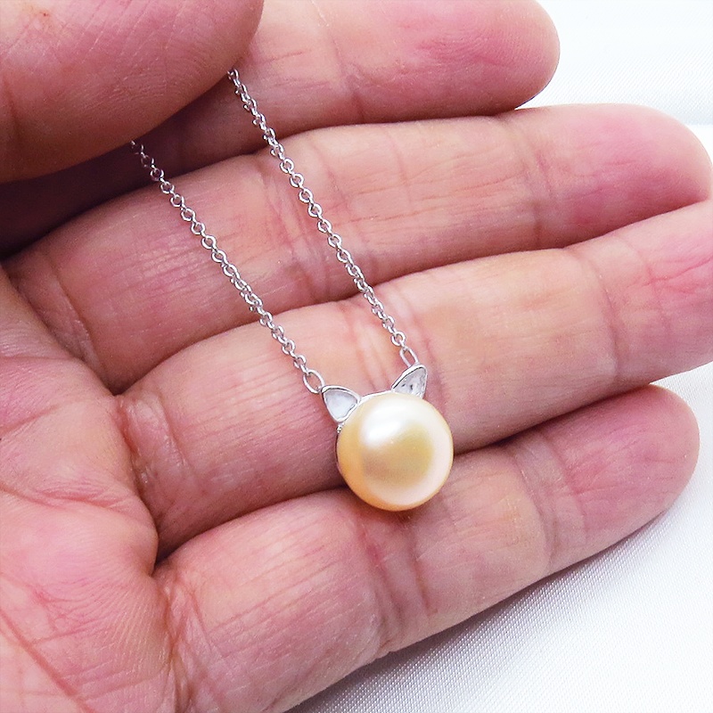 シルバー925 淡水パール(コーラルピンク) シンプルにさり気なく大人可愛い猫耳パールのネックレス ワンポイント