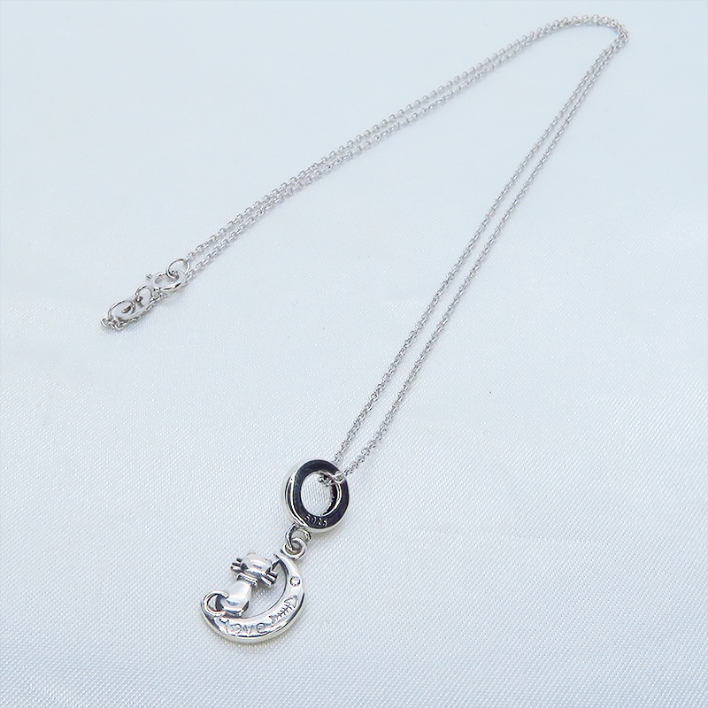 シルバー925 三日月に乗る猫のかわいいチャームのペンダント・ネックレス ジルコン