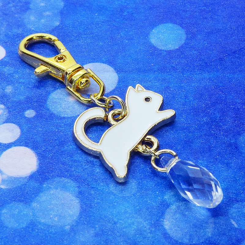 白猫モチーフとティアドロップガラス(クリスタルクリア)のかわいいファスナーチャーム キーホルダー マスクチャーム